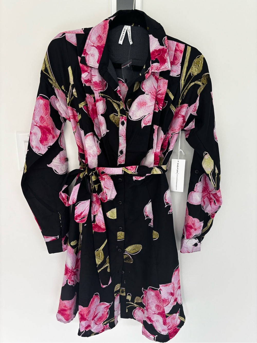 Floral Button-Front Shirt Dress with Tie Waist - Black/Pink size S